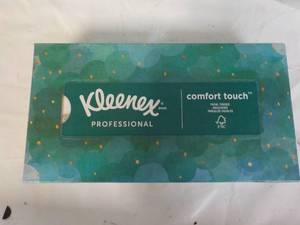 lot 41 image: 10 Kleenex Professional Comfort Tou...