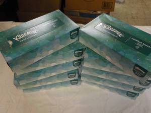 lot 42 image: 10 Kleenex Professional Comfort Tou...