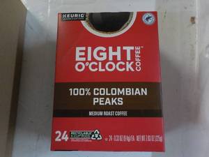 lot 93 image: 8 Oclock Coffee 100 % Colombian Pe...