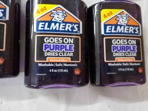 lot 110 image: 20 Elmers 4 oz School Glue...