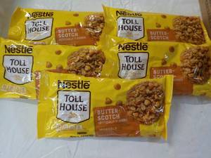 lot 253 image: 5 Bags Nestle Butterscotch 11 oz Mo...
