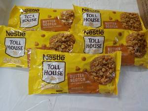 lot 256 image: 5 Bags Nestle Butterscotch 11 oz Mo...