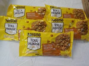 lot 257 image: 5 Bags Nestle Butterscotch 11 oz Mo...