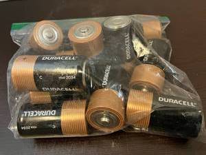 lot 62 image: Duracell C Batteries