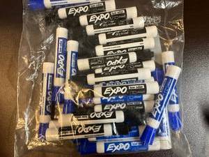 lot 95 image: Black and Blue Dry Erase Markers