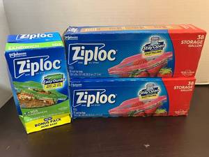 lot 114 image: Miscellaneous Ziploc Bags