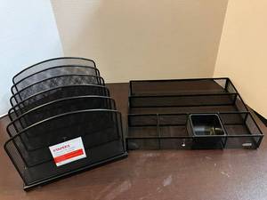 lot 139 image: Mesh Office Accessories