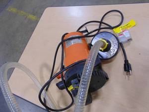 lot 81 image: Everbilt 14 HP 2-in-1 Submersible Utility and Transfer Pump Model # UTA02510