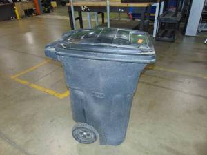 lot 90 image: 64 Gallon Trash Can