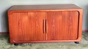 lot 5 image: Dyrlund Danish Teak Media Cabinet