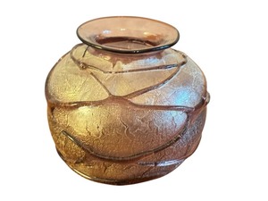 lot 36 image: Verrerie La Mailloche Quebec Blown Fused Metallic Art Glass Vase