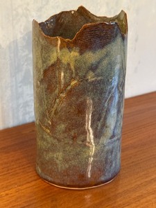 lot 51 image: Artisan Crafted Pottery Vase with Hand-Applied Glaze, 7.25 Inches Tall