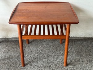 lot 10 image: Grete Jalk Danish Mid-Century Modern Teak Side Table with Slatted Shelf