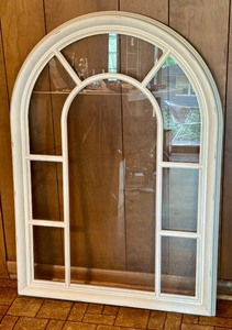 lot 85R image: Arched Window-Style Wall Decor Frame in White Resin, 28.5 x 41 Inches