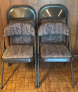 lot 109 image: Set of 4 Meco Graphite Folding Chairs with Cushioned Seats