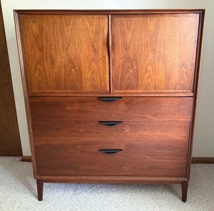 Vintage Mid-Century Modern Dillingham Highboy Dresser in Walnut Finish