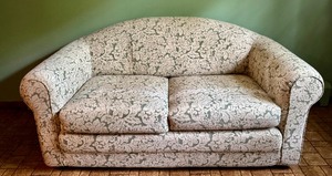 lot 84 image: Vintage Flip Sofa Sleeper