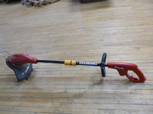 lot 32 image: Homelite Electric Weed Trimmer