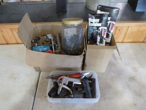 lot 62 image: Garage Items