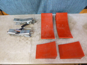 lot 103 image: 2 Sets of Andersen Wheel Chocks