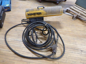 lot 104 image: Master Propane Heater