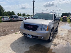 lot 4 image: 2009 GMC Yukon
