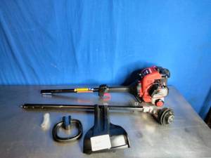 lot 8 image: Troy-Bilt 25cc 2-Cycle Gas String Trimmer