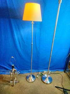 lot 28 image: 3 Lamps