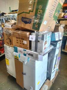 lot 50 image: Customer Returns Pallet
