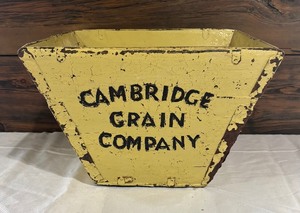 lot 23 image: Vintage Cambridge Grain Company Wooden Bucket