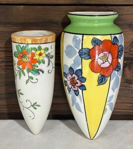 lot 38 image: Pair of Vintage Wall Pocket Vases with Floral Design