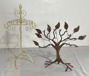 lot 101 image: Decorative Earring and Necklace Stands