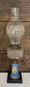 lot 115 image: Vintage Oil Lamp with Porcelain Accented Base