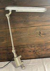 lot 181 image: Adjustable Ott Lite Lamp