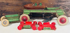 lot 66 image: Vintage StructoMetal Tracker, Boat and More