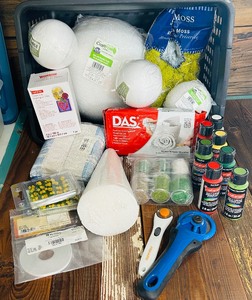 lot 170 image: Variety of Art and Crafting Supplies