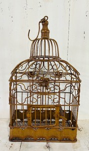 lot 42 image: Decorative Vintage Metal Bird Cage