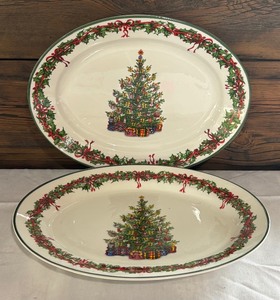 lot 193 image: Two Traditions Holiday Celebrations Serving Platters by Christoper Radko