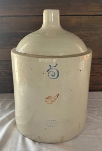 lot 11 image: 5 Gallon Red Wing Stoneware Jug with Handle, 18 Inch Tall Vintage Crock