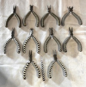 lot 246 image: Crafting  Jewelry Making Pliers and Tweezer
