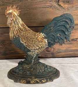 lot 273 image: Vintage Cast Iron Rooster Door Stop
