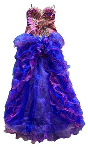 lot 10A image: Fancy Vibrant Bedazzled Ball Gown from Asia