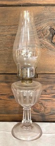 lot 301 image: Charming Vintage Oil Lamp