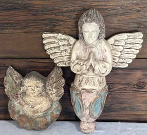 lot 313 image: Set of 2 Vintage Carved Wooden Angel Wall Plaques