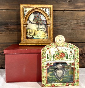 lot 296 image: R.M.Kulicke Art Plaques with Rustic Tin Box