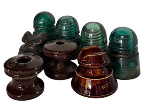 lot 288 image: Collection of 8 Vintage Ceramic and Glass Electrical Insulators