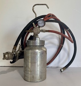 lot 159 image: Vintage Remote Cup Paint Spray System  Northern Industires Tools