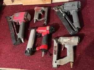 lot 48 image: Pneumatic Nail Guns - (4) SENCO and (1) TOOL SHOP in Working Condition