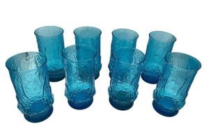 lot 72 image: Nice 1970s Anchor Hocking 6 Rainflower Electric Blue Tumbler Glasses