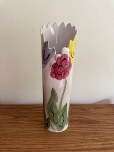 lot 92 image: Hand-Painted Ceramic Vase with Floral Design and Scalloped Rim